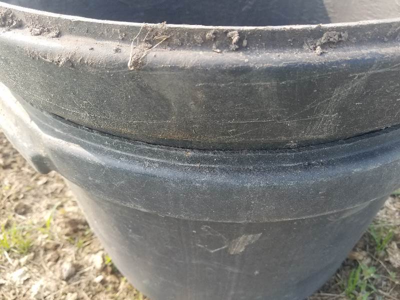 lot 11 image: Vegetable & Flower Planters