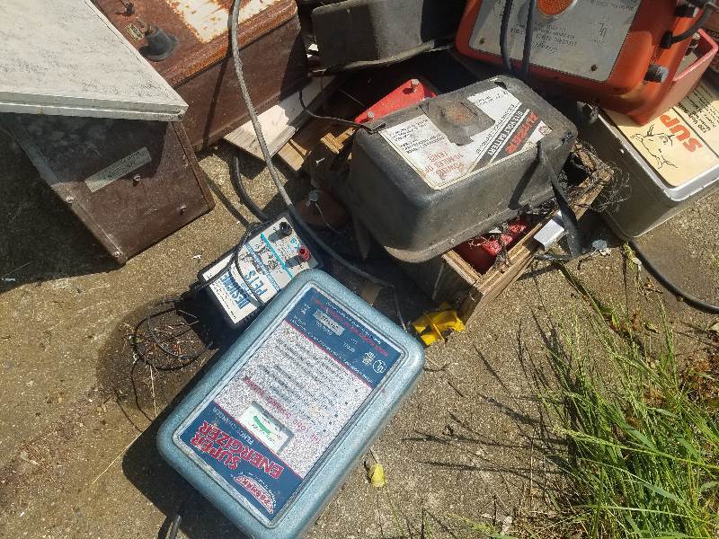 lot 31 image: Electric Fence Controller