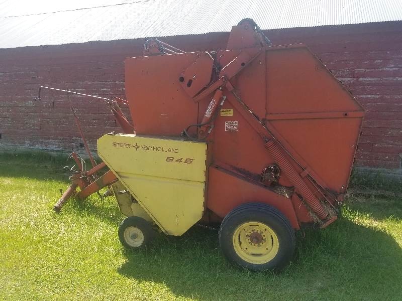 lot 2 image: Hay Baler