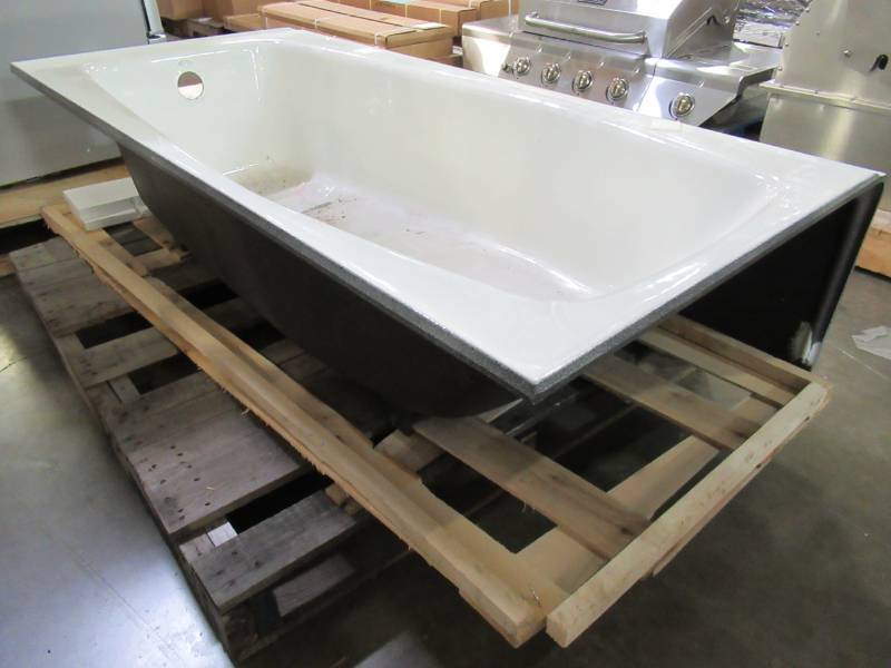 lot 90 image: Kohler Right Hand Drain Cast Iron Tub.  60 X 30 X 14 Tall.