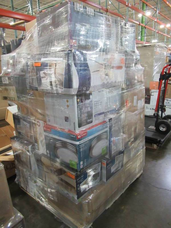 lot 92 image: WHOLESALE MIXED PALLET OF RETURNS - CEILING FANS AND LIGHTING