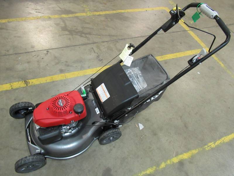 lot 7 image: Honda 21 in. 3-in-1 Variable Speed Gas Walk Behind Self Propelled Lawn Mower with Blade Stop, HRR216VYA - BRAND NEW OUT OF BOX