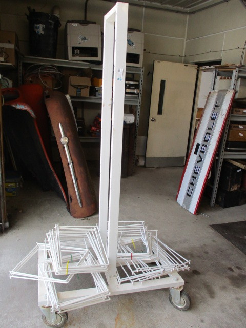 lot 10 image: 50 Position Drying Rack