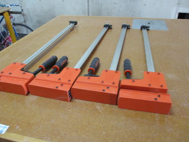 lot 22 image: Jorgenson 32 Clamps