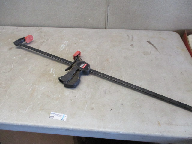 lot 24 image: 42 Quick Clamp