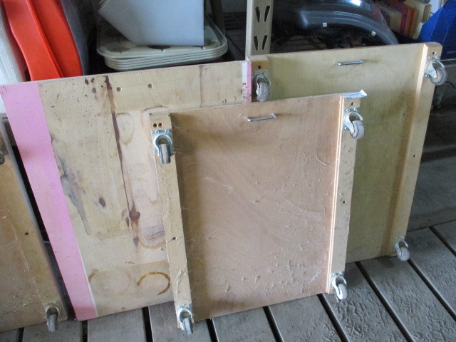lot 35 image: Utility Shop Carts
