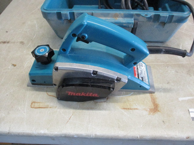 lot 39 image: Makita Power Planer