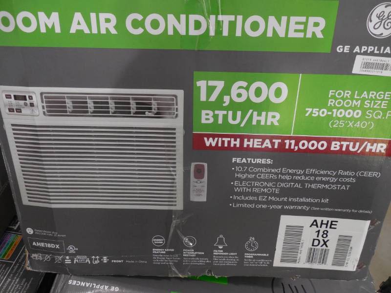 lot 45 image: GE 1000-sq ft Window Air Conditioner with Heater (230-Volt 17600-BTU)