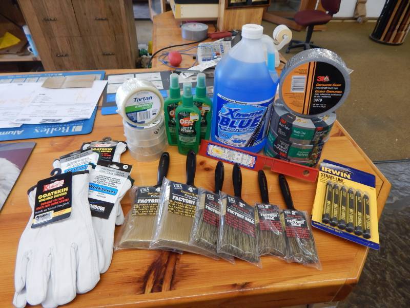 lot 36 image: Home Improvement Items