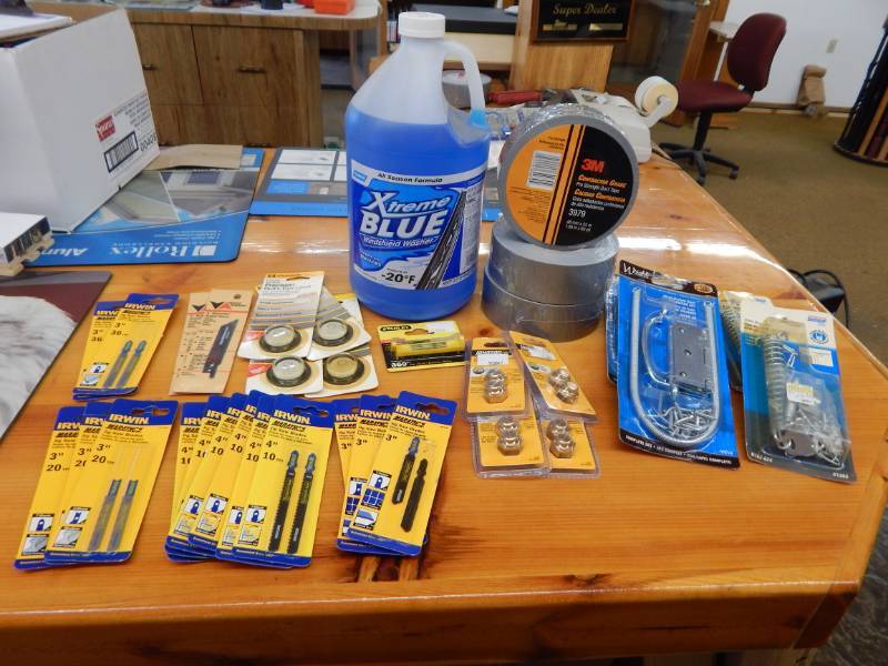 lot 54 image: Hand Tool Lot and More