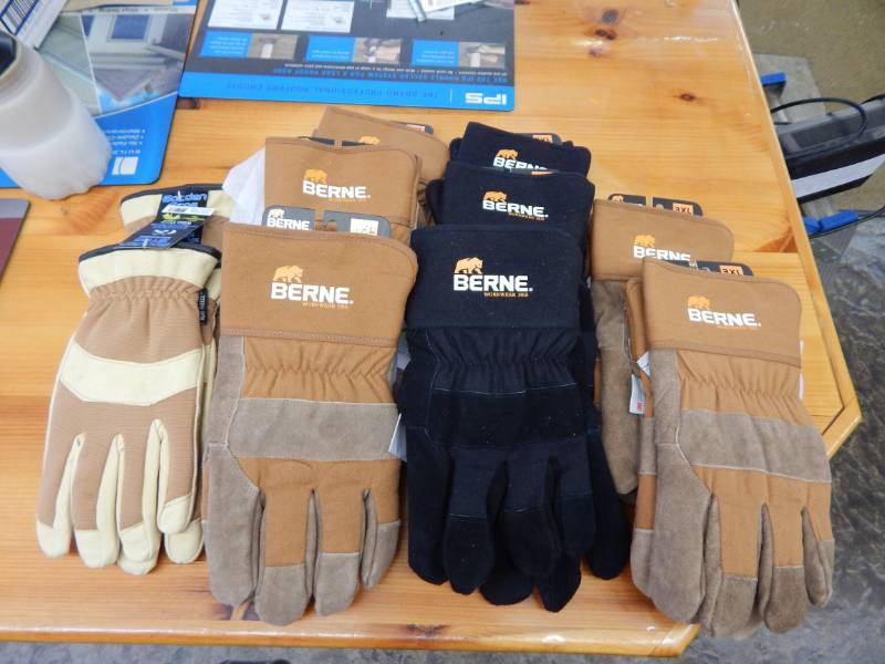 lot 68 image: Lot of 10 Gloves - Size 3X-Large