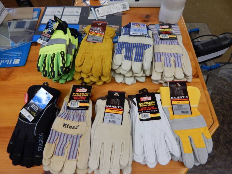 lot 77 image: Lot of 20 Gloves - Size Large
