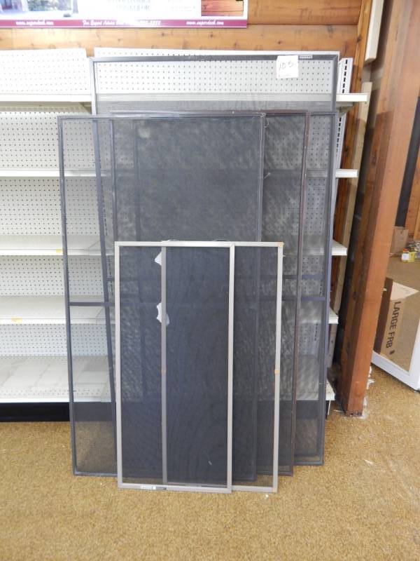 lot 105 image: Lot of Brown Screens