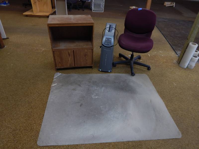 lot 110 image: Shredder, Floor Mat, Desk Chair, Wooden Cabinet