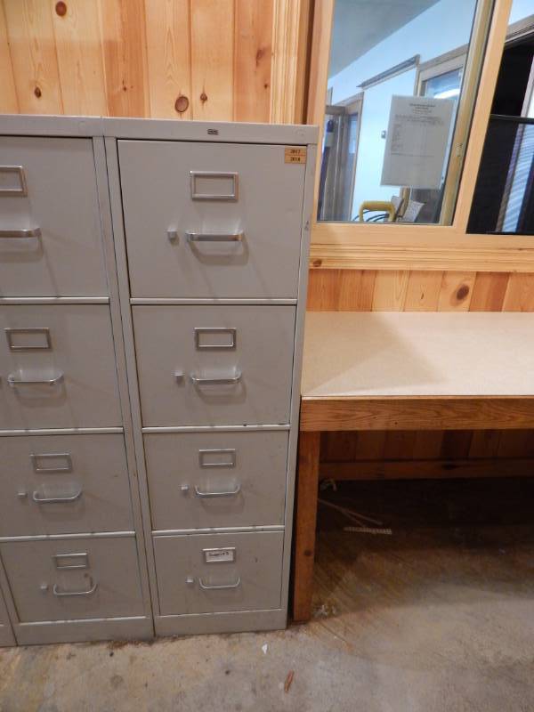 lot 113 image: Hon 4 Drawer Filing Cabinet