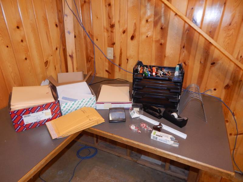 lot 122 image: Huge office supply lot