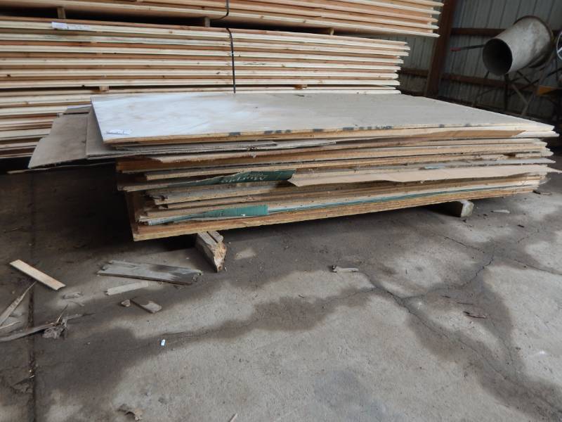 lot 124 image: Lot of various thickness and makes of sheeting