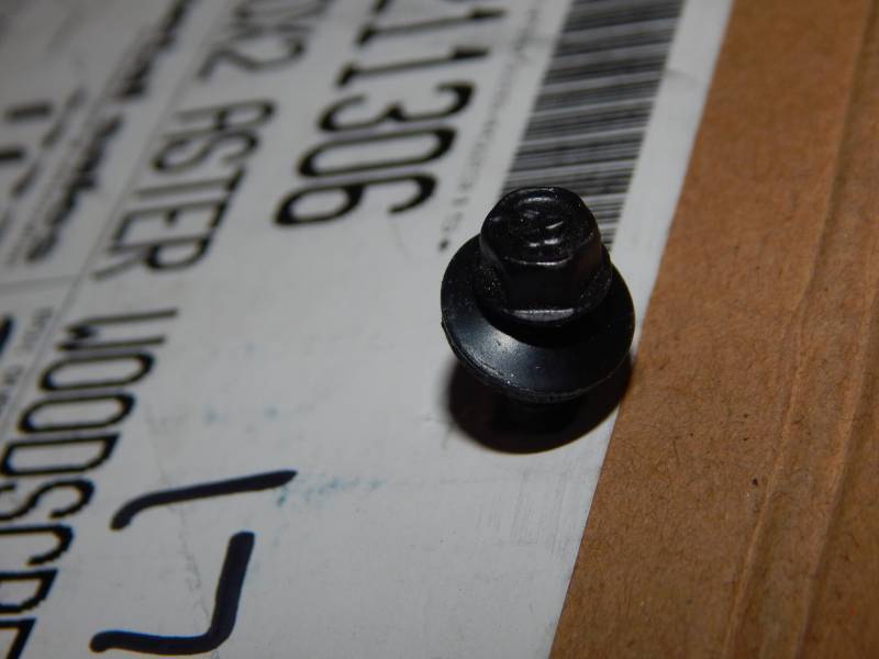 lot 152 image: Neoprene Washer screws Black color, various lengths