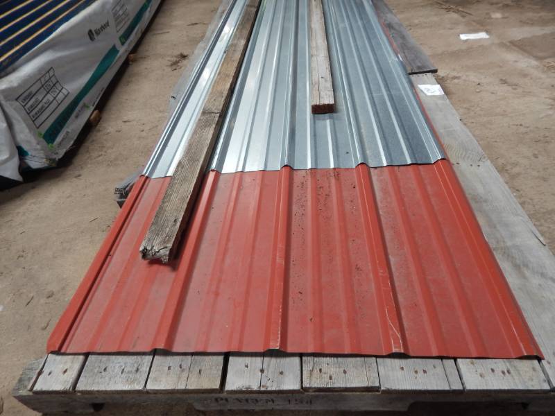 lot 176 image: Galvanized and Colored Steel Panels 10 long