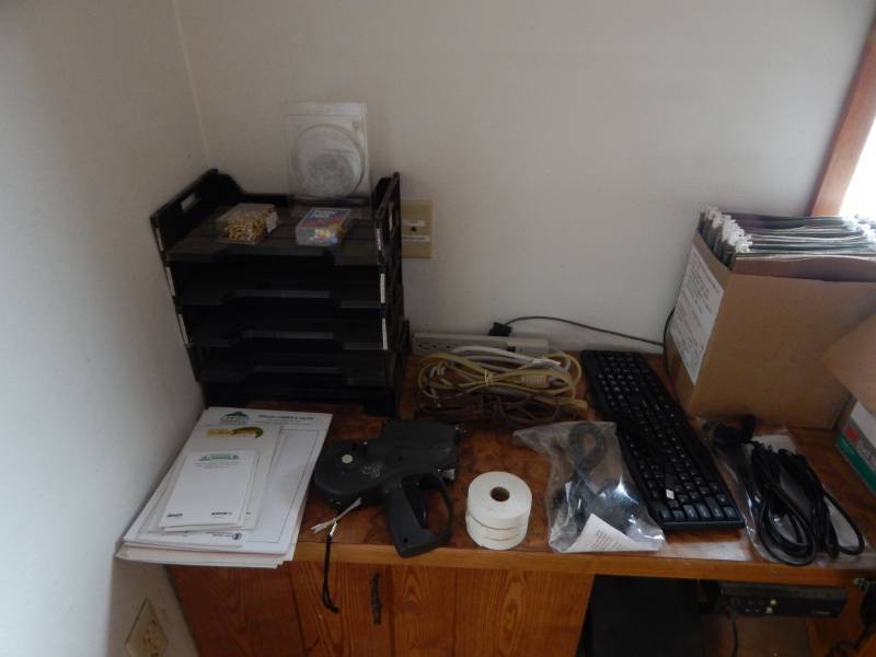 lot 190 image: Huge office supply lot