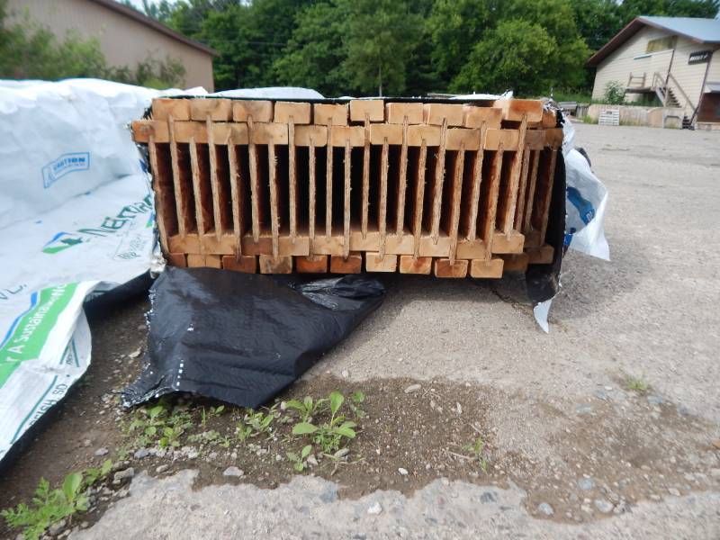 lot 200 image: Wood-I Joists 11-78 high x 34 long