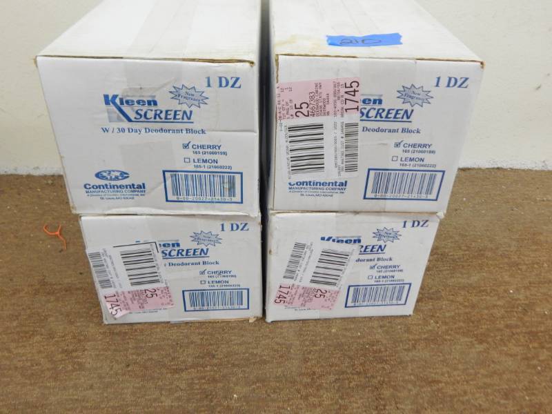 lot 210 image: Cleaning Supplies Lot