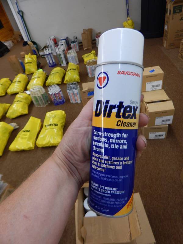 lot 214 image: Cleaning Supplies Lot