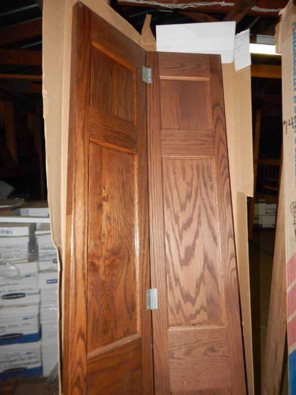 lot 251 image: 20 x 68 Oak Bifold