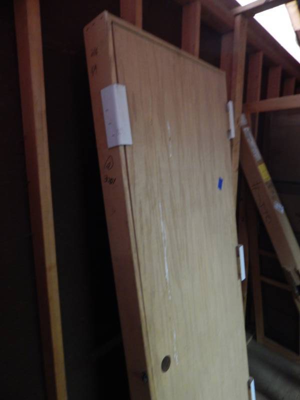 lot 275 image: 28 x 68 Oak Right Hand Prehung