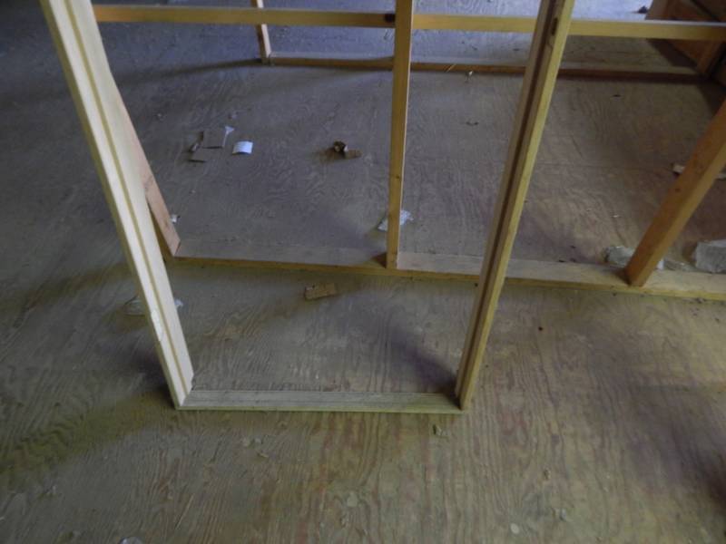 lot 276 image: 32 door frame