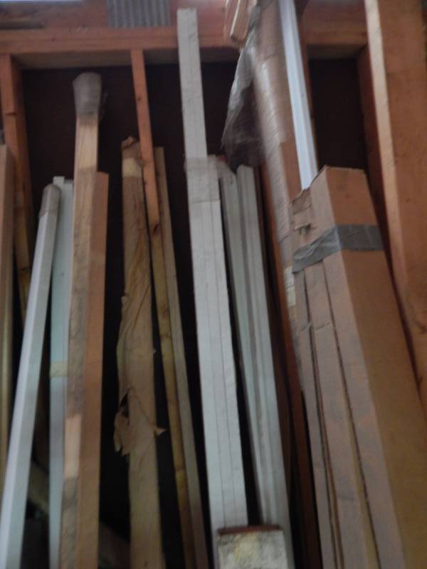 lot 278 image: Lot of Brickmold and trims