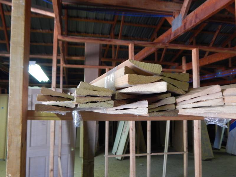 lot 282 image: Oak Casing Lot