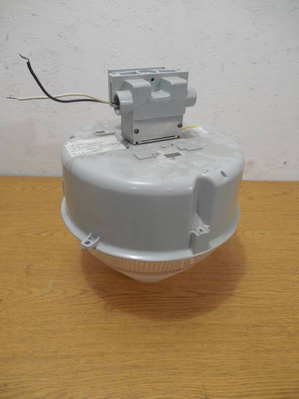(3) Heavy Duty Shop Lights