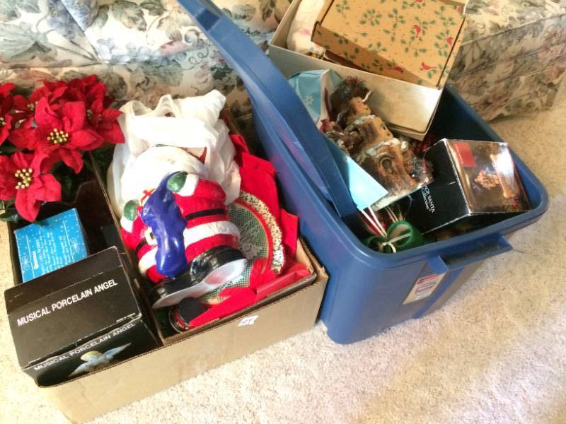 lot 24 image: Assorted Christmas Decorations