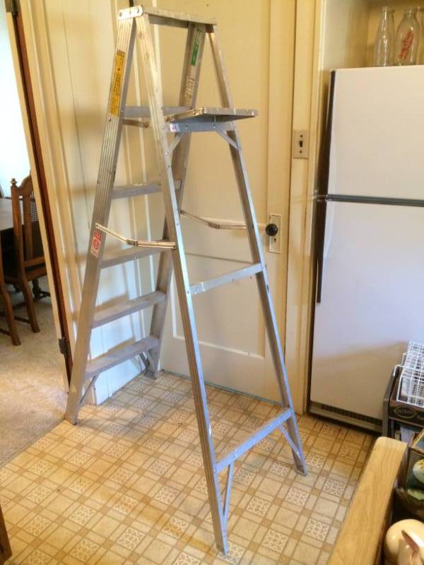 lot 41 image: Ladder