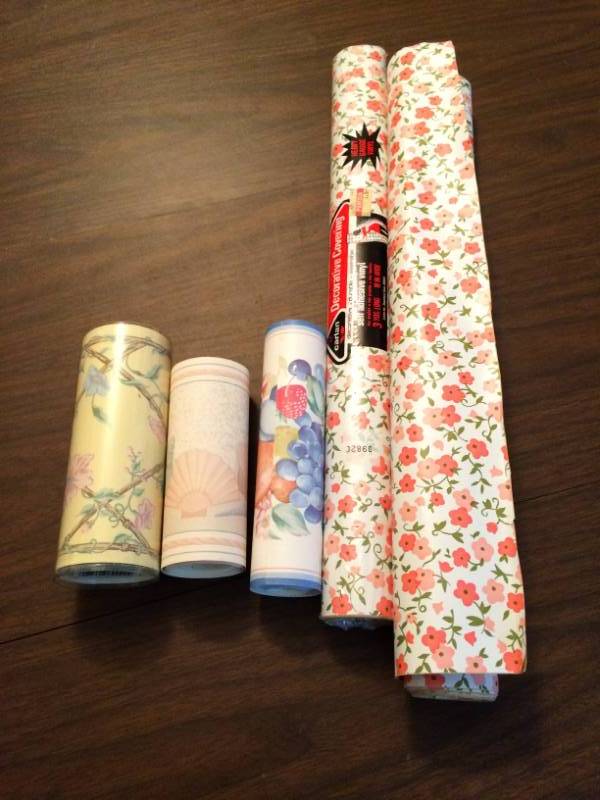 lot 42 image: Assorted Vinyl Lining