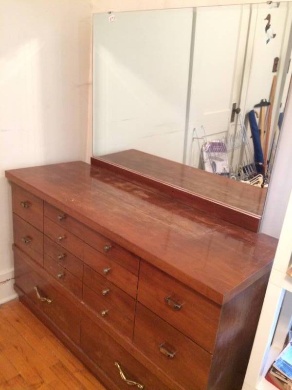 lot 57 image: Dresser with Mirror