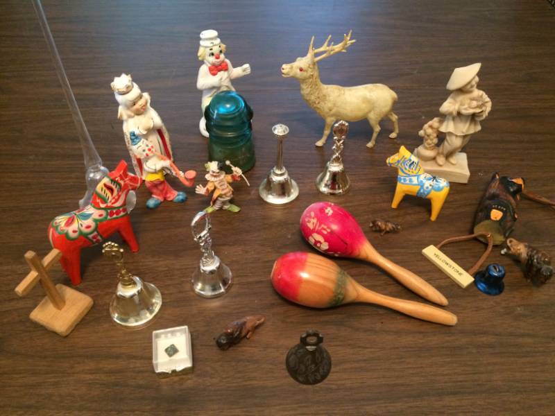 lot 65 image: Assorted Trinkets