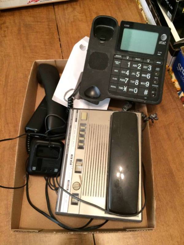 lot 85 image: Telephones
