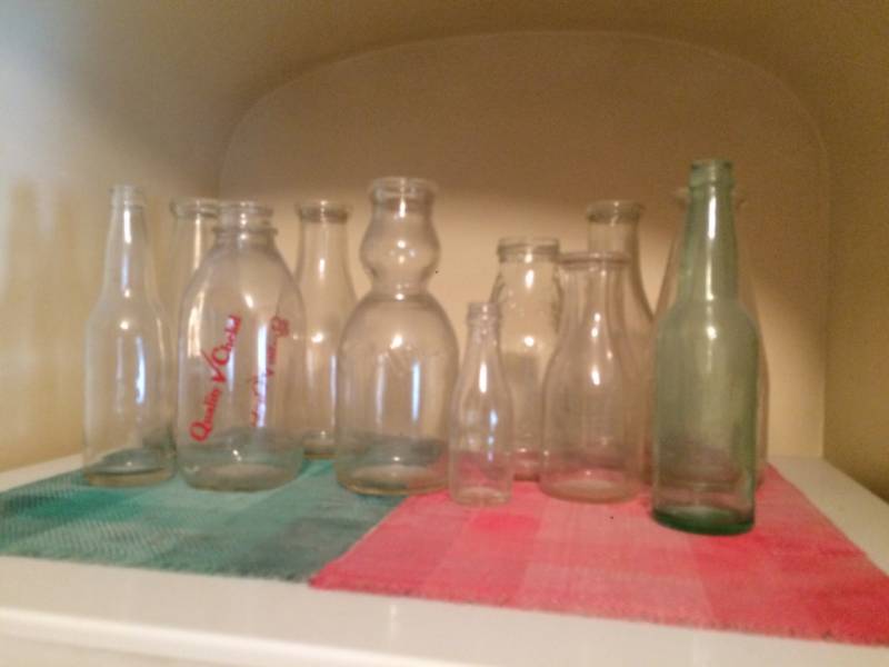lot 116 image: Assorted Glass Vases and Jars