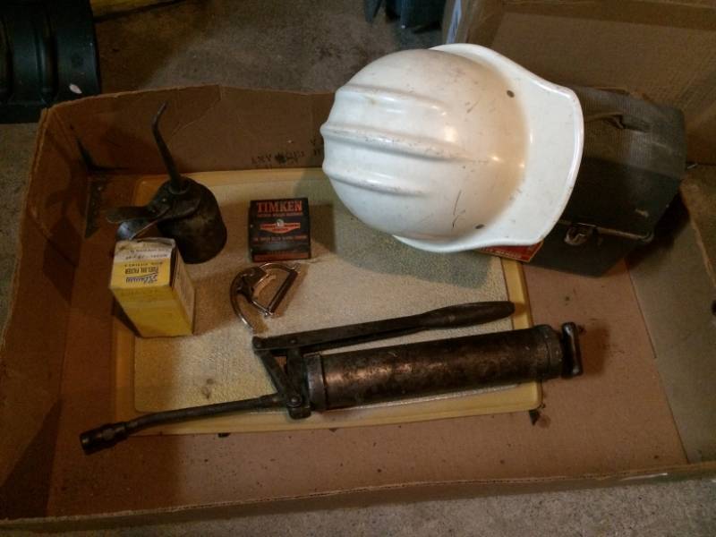 lot 127 image: Oil Can, Grease Gun and More