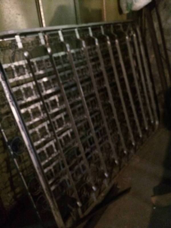 lot 133 image: Metal Box Springs and More