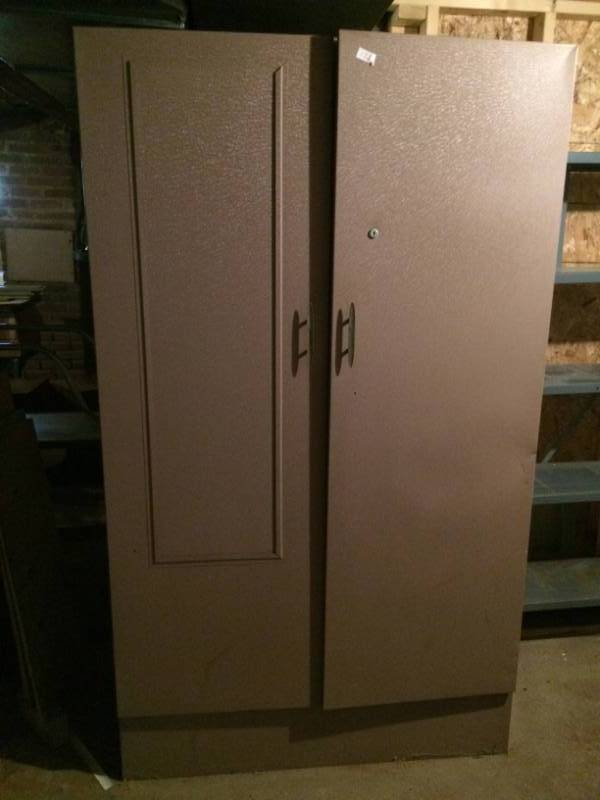 lot 136 image: Metal Armoire