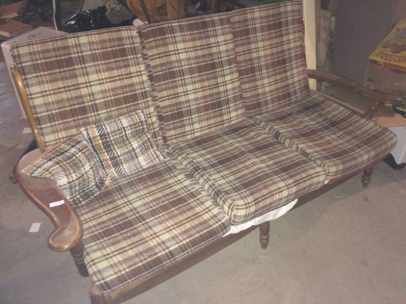lot 149 image: Couch