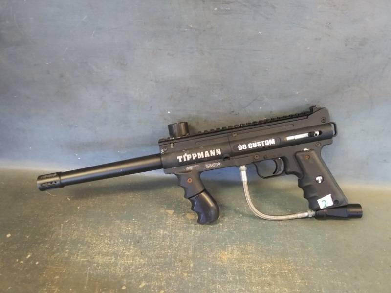 lot 2 image: Paintball Gun