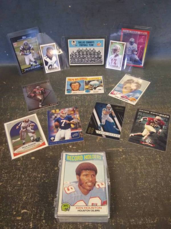 lot 11 image: Football Cards with Adrian Peterson Rookie & Vintage Cowboys Team Card