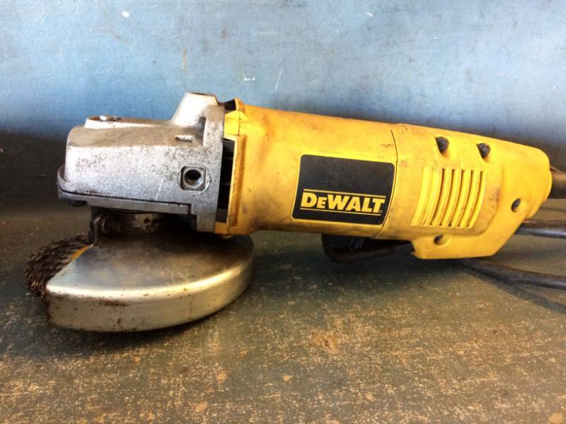 lot 27 image: Dewalt Angle Grinder