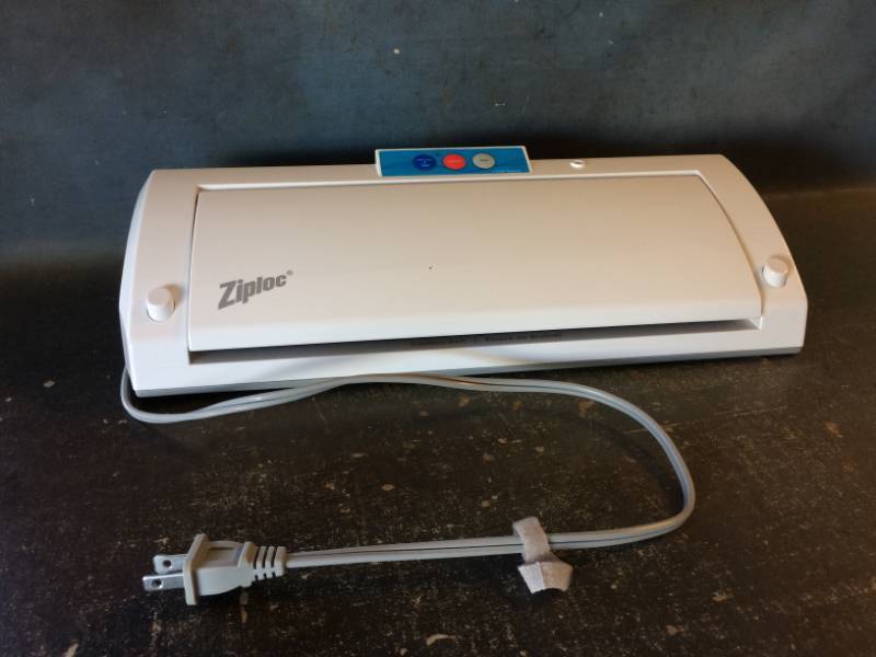 lot 30 image: Ziploc Vacuum Sealer
