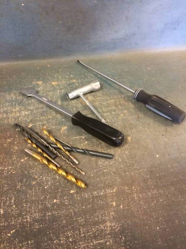 lot 62 image: Assorted Hand Tools