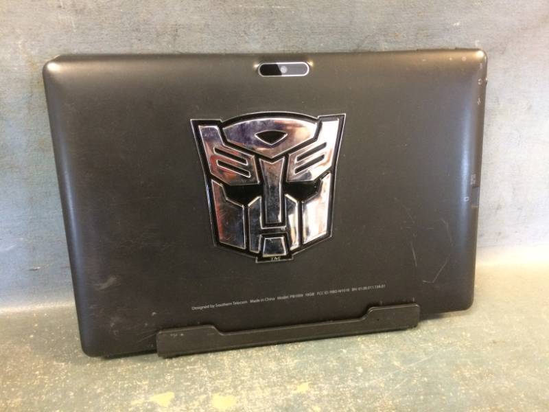 lot 64 image: Tablet with Detachable Keyboard